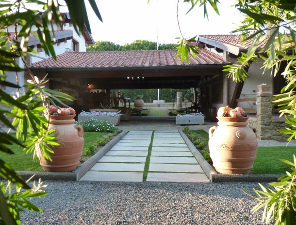 agriturismo-la-rombaia-castiglione-della-pescaia-appartement-detail-lounge-buiten.jpg