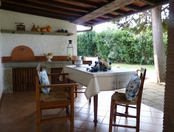 agriturismo-la-rombaia-castiglione-della-pescaia-appartement-colombaia-terras.jpg