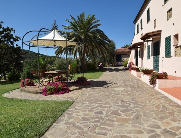 residence-della-luna-porto-azzurro-elba-appartementen-prieel.jpg