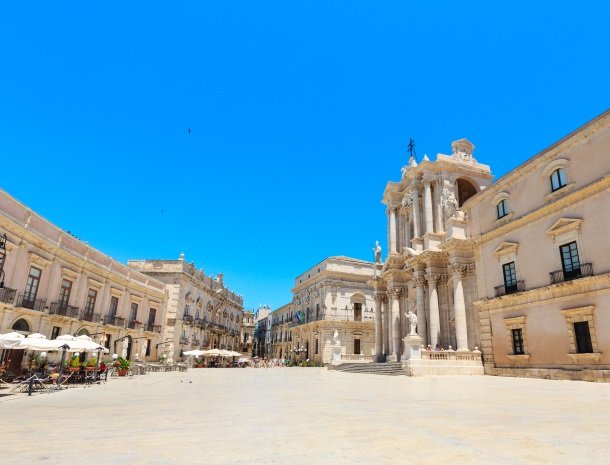 siracusa-piazza-duomo.jpg