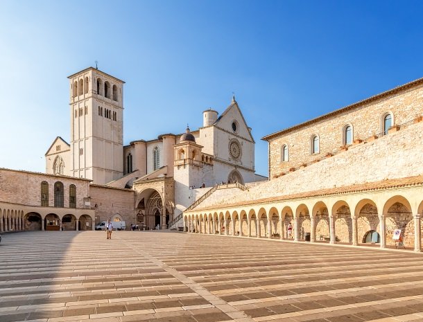 assisi basilica.jpg