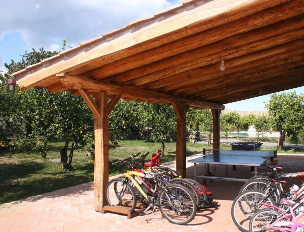 agriturismo-galea-riposto-sicilie-tuin-fietsen-zwembad.jpg