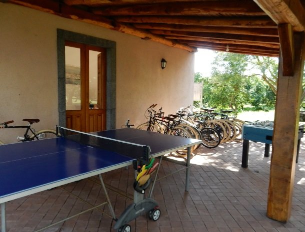 agriturismo-galea-riposto-sicilie-fietsen-tafeltennis.jpg