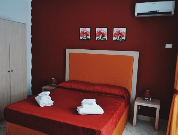 bed-and-breakfast-gafludi-cefalu-slaapkamer-bed-airco.jpg