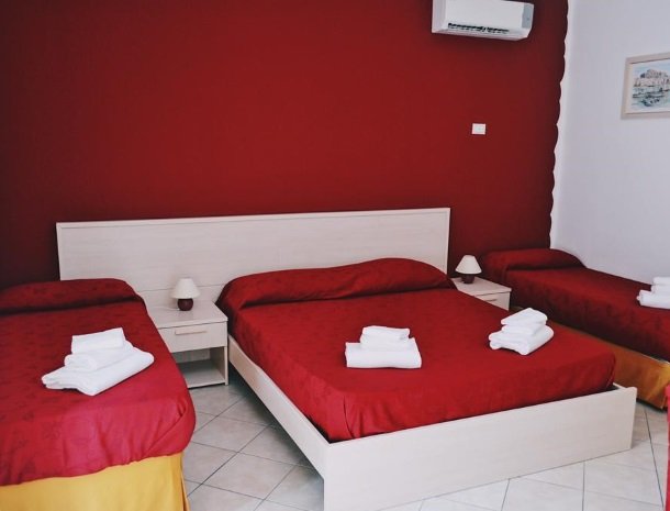 bed-and-breakfast-gafludi-cefalu-slaapkamer-4-bedden.jpg