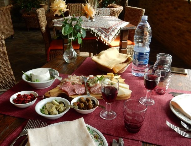 agriturismo-il-drago-piazza-armerina-lunch.jpg