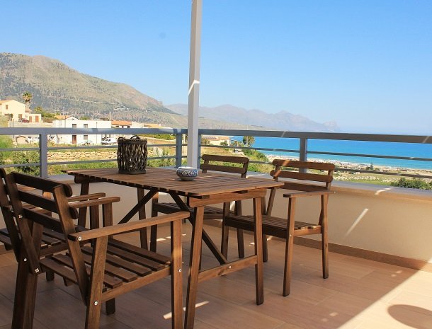 casa-azul-bed-and-breakfast-castellammare-del-golfo-suite-terras.jpg