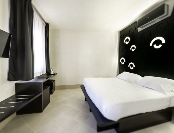 addauro-resort-siracusa-sicilie-slaapkamer-classic.jpg