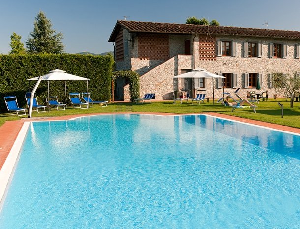 agriturismo-casolare-lucchese.jpg