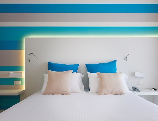 hotel-marina-di-petrolo-castellammare-del-golfo-kamer-detail.jpg