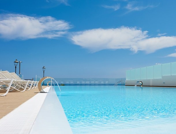 hotel-marina-di-petrolo-castellammare-del-golfo-zwembad.jpg