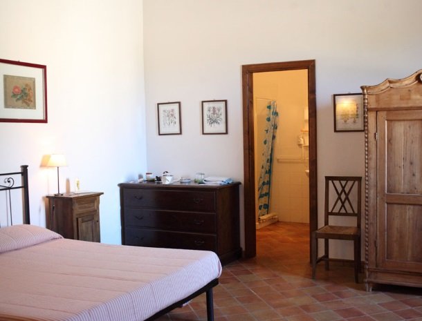 agriturismo-pozzo-di-mazza-siracusa-bed-badkamer.jpg