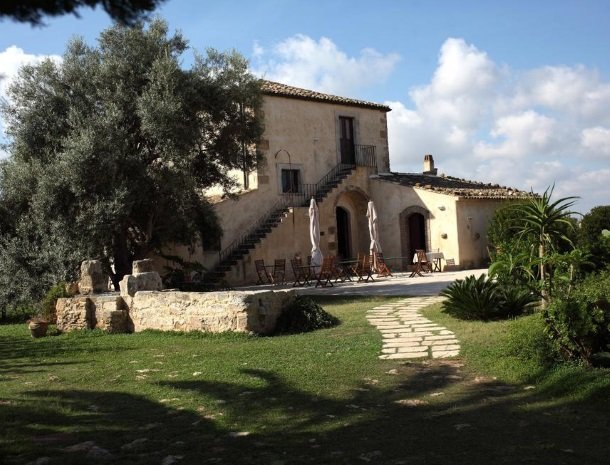 agriturismo-pozzo-di-mazza-siracusa-tuin-terras.jpg
