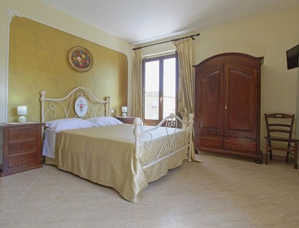 bed-and-breakfast-il-casale-di-federico-agrigento-slaapkamer-ruim.jpg