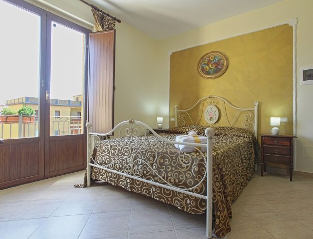 bed-and-breakfast-il-casale-di-federico-agrigento-bed-slaapkamer.jpg