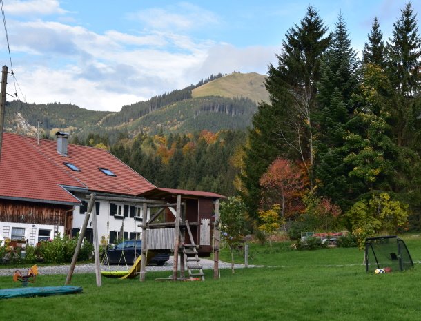 am-hof-jungholz-oostenrijk-speeltuin.jpg