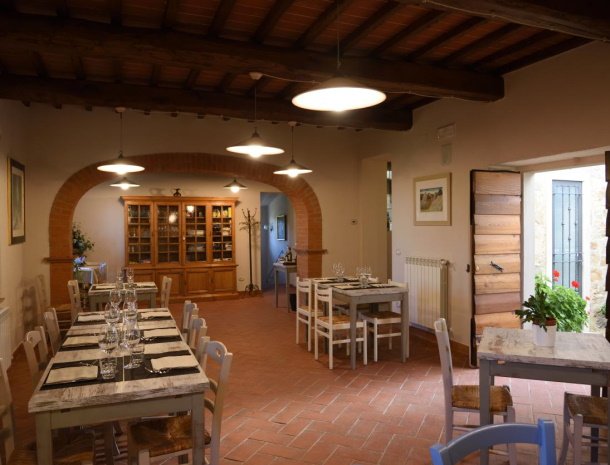 podere-san-giusto-toscane-restaurant.jpg