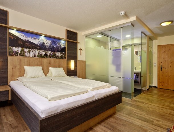 hotel-gundolf-pitztal-tirol-slaapkamer-superior.jpg