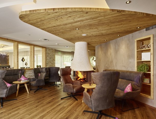 hotel-gundolf-pitztal-tirol-lounge.jpg