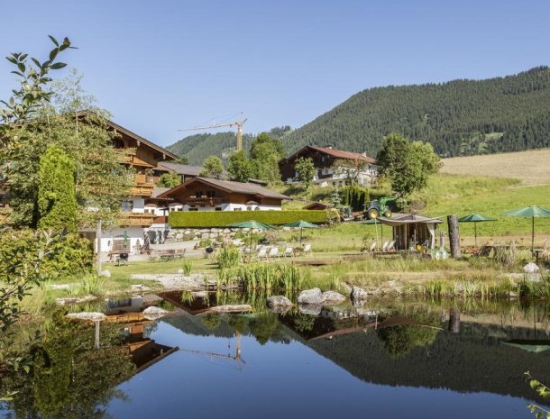 frohnatur-garni-hotel-thiersee-zwemvijver.jpg