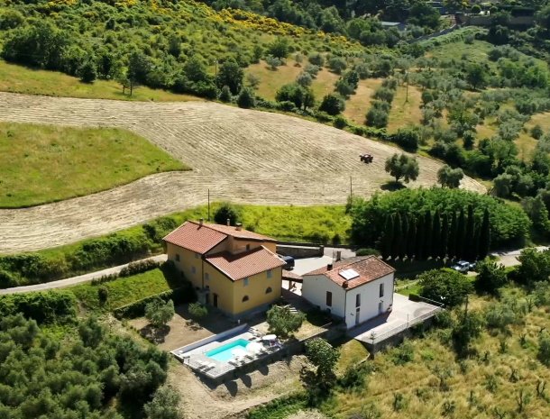 il-giardino-pontassieve-nieuw-zwembad-villa-casalta.jpg