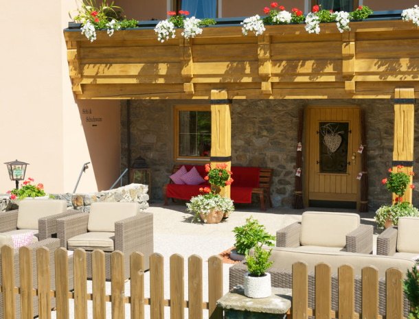 bed-and-breakfast-dorfplatz-pitztal-terras.jpg