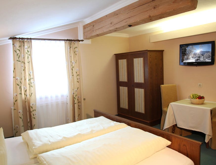 bed-and-breakfast-dorfplatz-pitztal-tirol-kamer-comfort.jpg