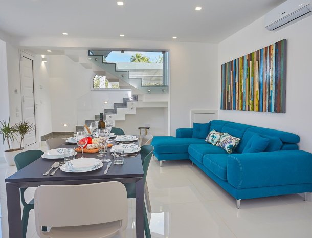 villa-adelfos-scopello-sicilië-woonkamer.jpg