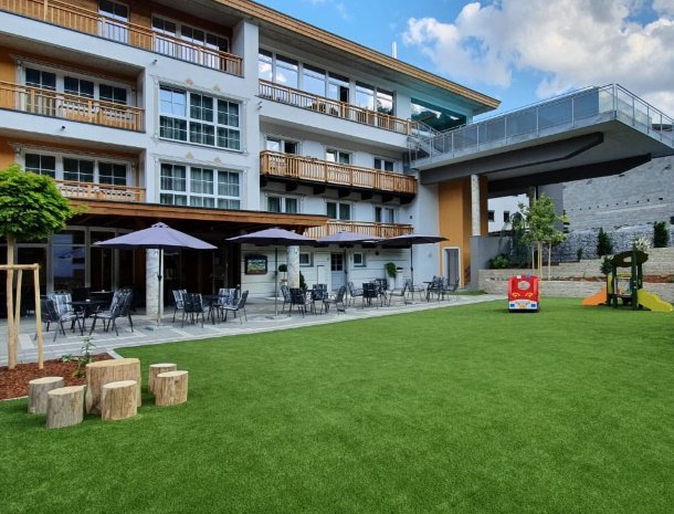 hotel-stefan-wenns-pitztal-tuin.jpg