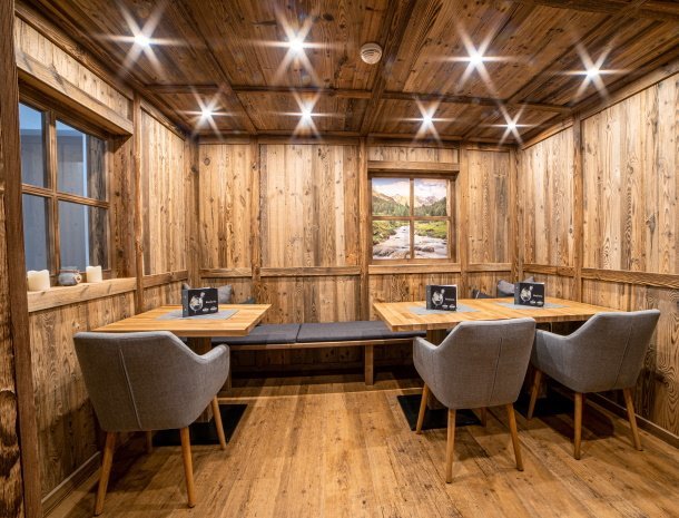 hotel-stefan-wenns-pitztal-stube.jpg