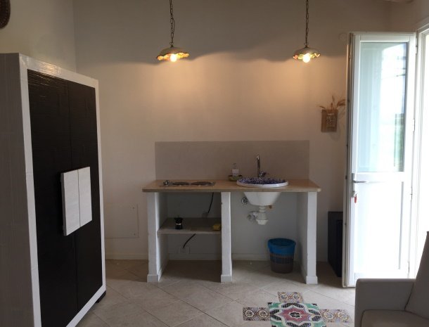 agriturismo-lezagaredivendicari-keuken-bungalow.jpg