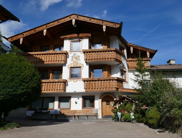 appartementen-krosbacher-fulpmes-centrum-tirol.jpg