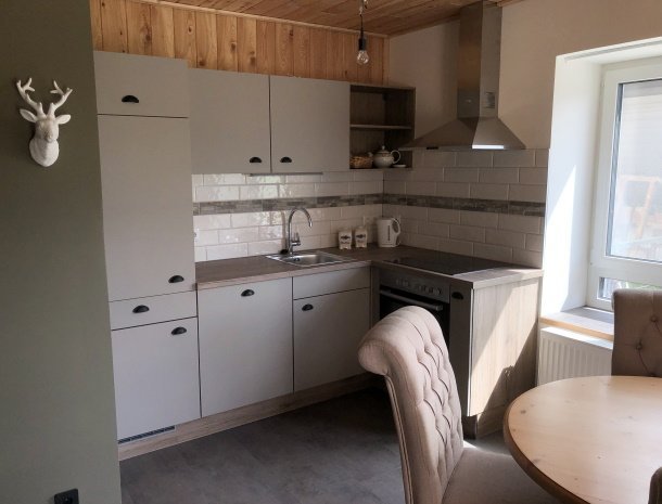 landhaus-kloosterstube-hermagor-karinthie-stube-medium-keuken.jpg