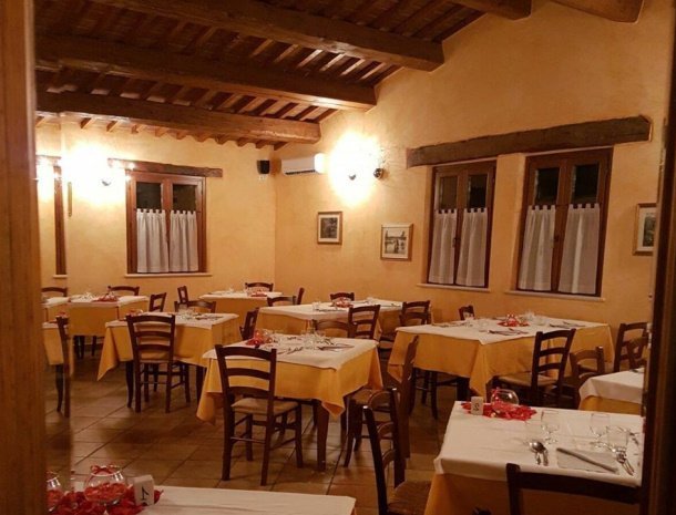 valle-di-metauro-country-house-marche-restaurant.jpg