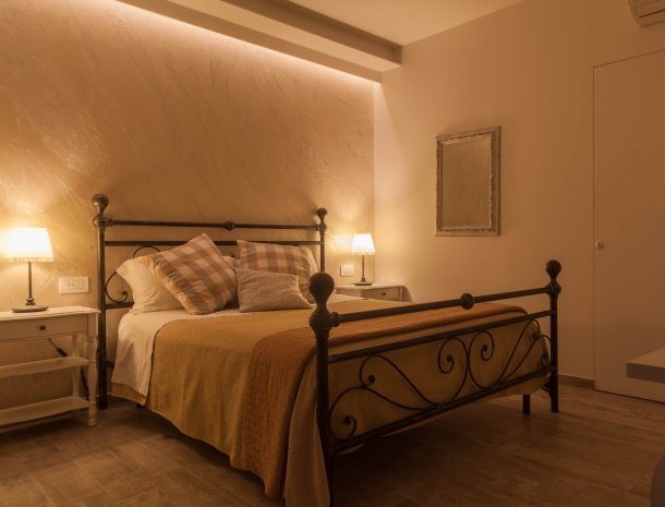 casal-farano-cupra-marittima-marche-slaapkamer-bed.jpg