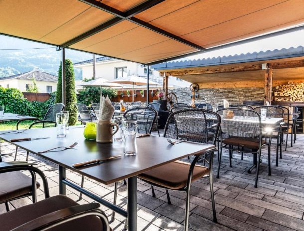 pension-hochjochstobli-vorarlberg-terras.jpg