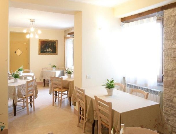 country-house-poggio-fiorito-assisi-restaurant.jpg