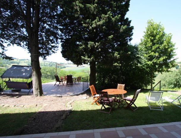 country-house-montesoffio-marche-appartement-d-terras.jpg