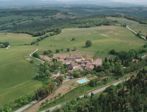 fattoria-san-donato-agriturismo-san-gimignano-overzicht.jpg