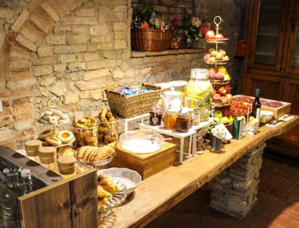 fattoria-san-donato-agriturismo-san-gimignano-ontbijt.jpg