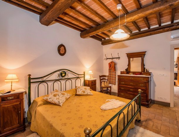 agriturismo-malagronda-umbrie-appartementen-met-zwembad-quercia-slaapkamer.jpg