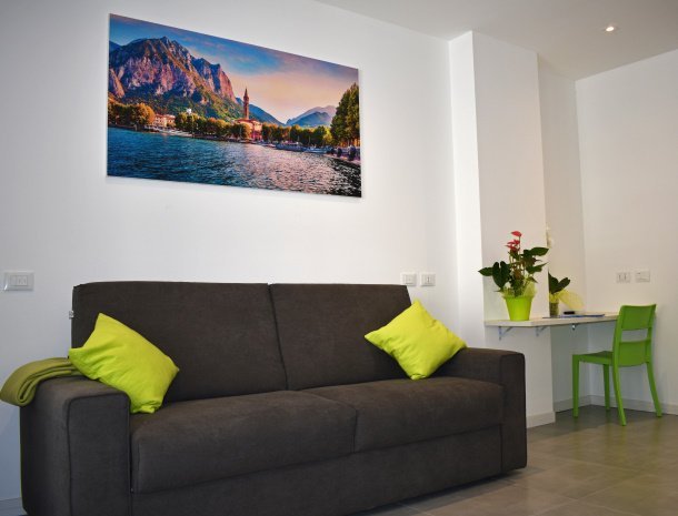 residence-lake-como-colico-appartement-lecco-woonkamer.jpg
