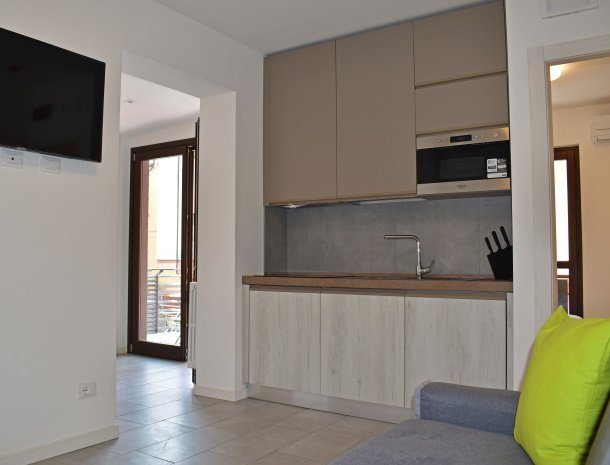 residence-lake-como-colico-appartement-laghetto-woonkamer.jpg