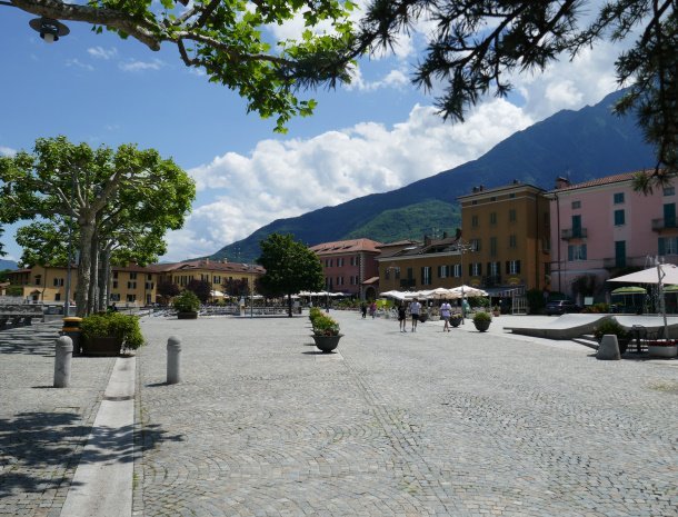 residence-lake-como-colico-plein.jpg