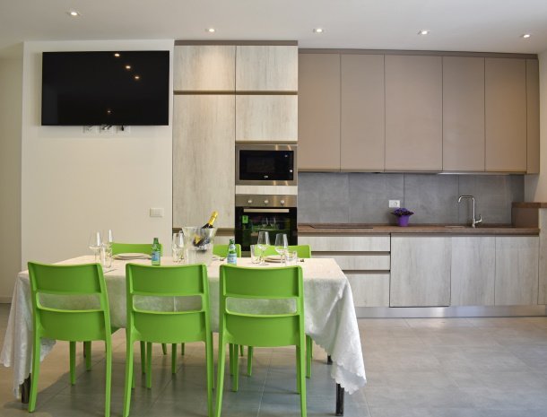 residence-lake-como-colico-appartement-como-keuken.jpg