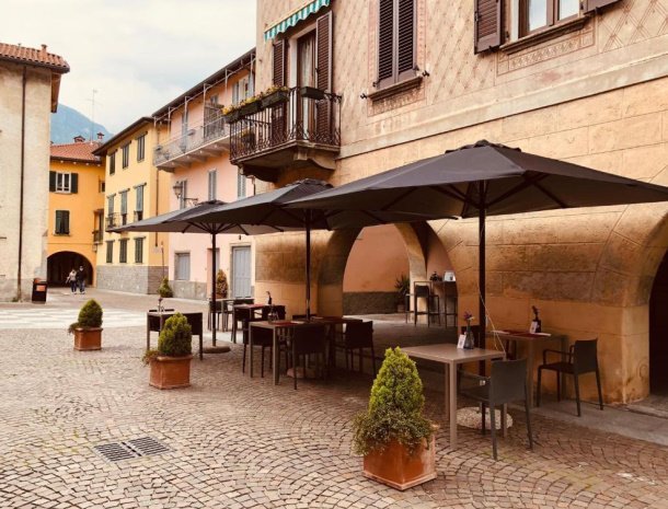 mamma-ciccia-mandello-comomeer-terras-cafe-bistrot.jpg