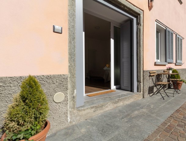 mamma-ciccia-mandello-comomeer-bed-and-breakfast-kamer-begane-grond.jpg