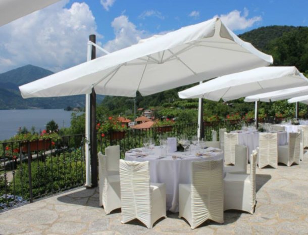 hotel-bocciolo-ortasangiulio-terras-restaurant.jpg