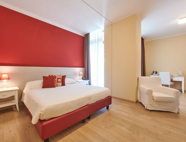 hotel-tullio-gravedona-comomeer-slaapkamer.jpg
