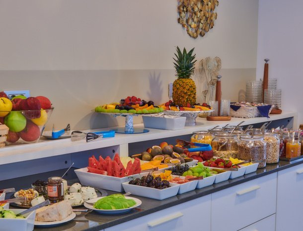 hotel-tullio-gravedona-comomeer-ontbijtbuffet-fruit.jpg